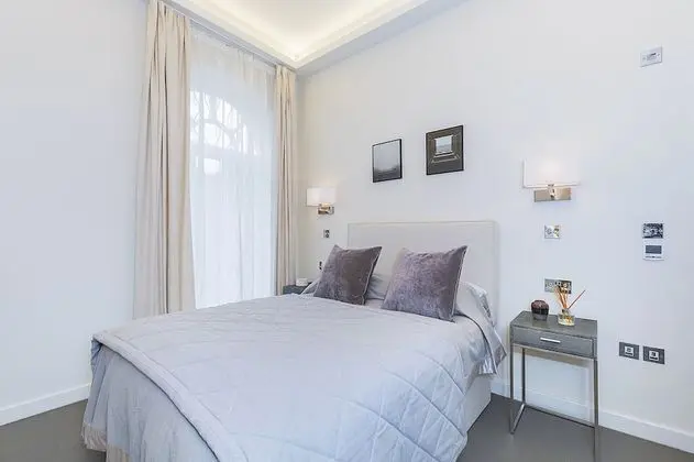 Apart Daire (Number 6)