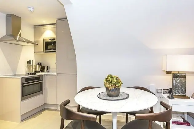 Apart Daire (Number 9)