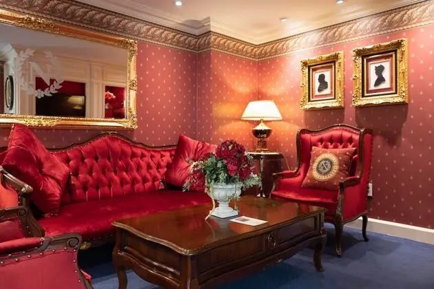 Royal Süit, 2 Çift Kişilik Yatak, Sigara İçilmez, Bahçe Manzaralı