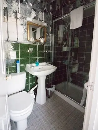 Standard Tek Büyük Yataklı Oda (Private Sitting Room)