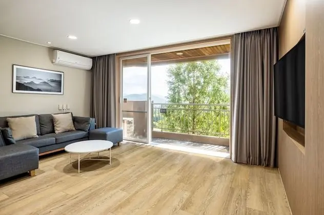 Kensington Deluxe (Remodeling Room / No Kitchenette)