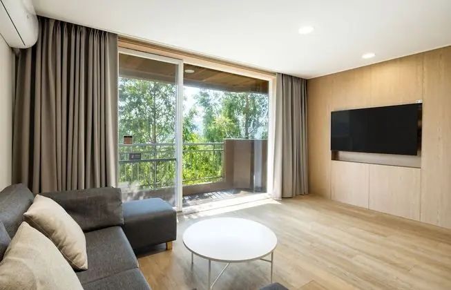 Kensington Deluxe (Remodeling Room / No Kitchenette)