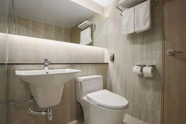 Kensington Deluxe (Remodeling Room / No Kitchenette)