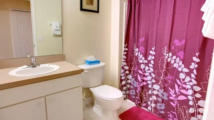 Comfort 4 Bedroom Townhome with Pool