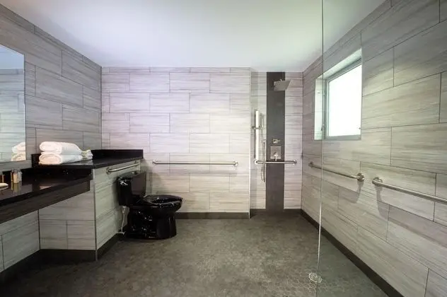 Premier Oda, 1 En Büyük (King) Boy Yatak, Balkon, Bahçe Manzaralı