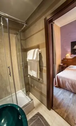 Economy Tek Büyük Yataklı Oda