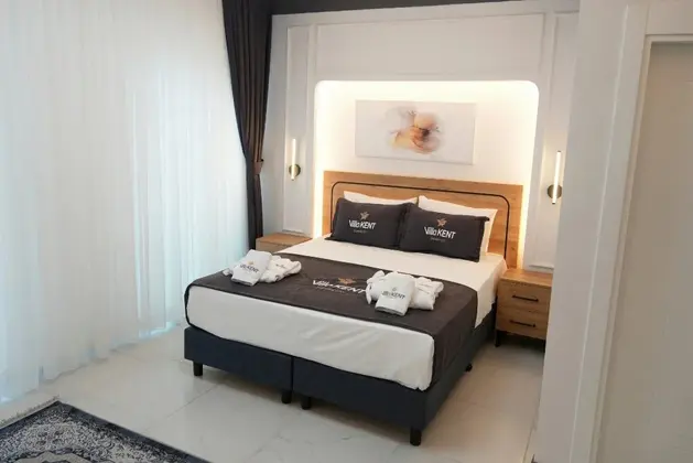 Luxury Oda