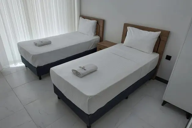 Luxury Oda