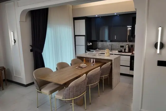 Luxury Oda
