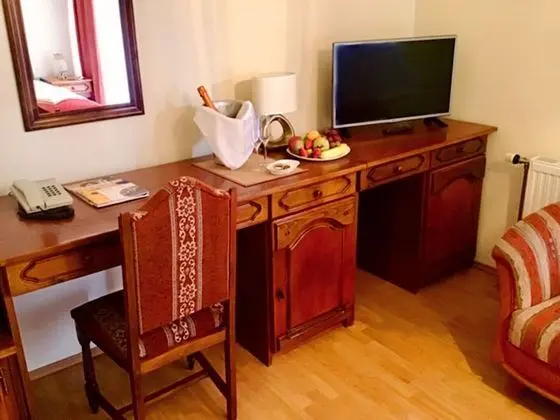 Tek Büyük Yataklı Oda, Balkon (with Air Conditioning)