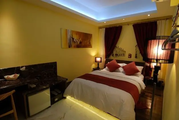 Deluxe Tek Büyük Yataklı Oda