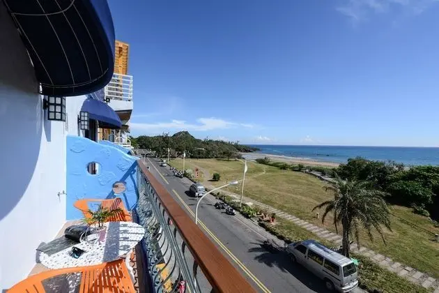 Dört Kişilik Oda, Deniz Manzaralı