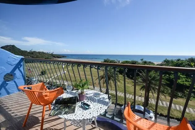 Dört Kişilik Oda, Deniz Manzaralı