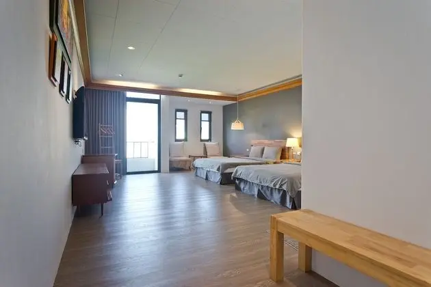 Deluxe Dört Kişilik Oda (2F)