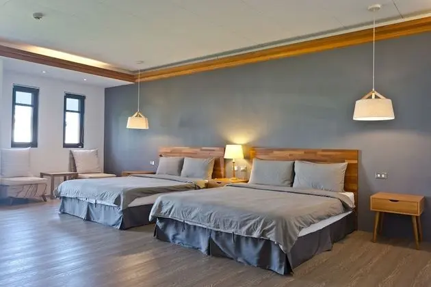 Deluxe Dört Kişilik Oda (2F)