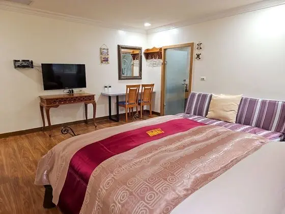 Deluxe Tek Büyük Yataklı Oda