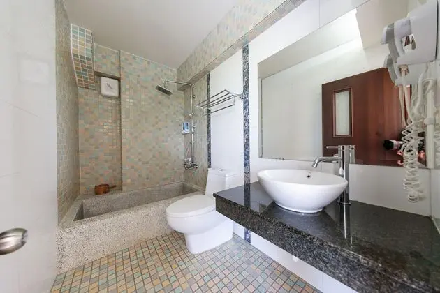 Family Oda, Birden Çok Yatak, Balkon (Bathtub)