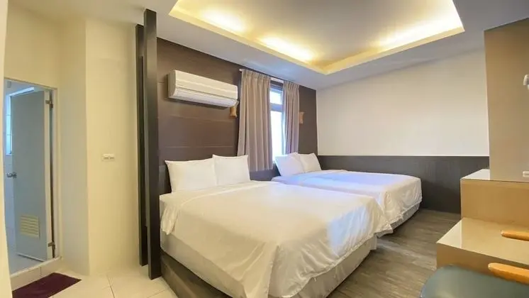 Dört Kişilik Oda (305)