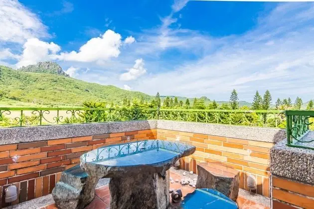 Basic Dört Kişilik Oda, Balkon, Dağ Manzaralı