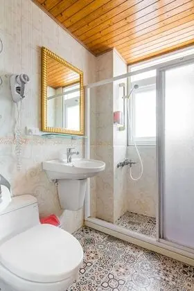 Basic Dört Kişilik Oda, Balkon, Dağ Manzaralı