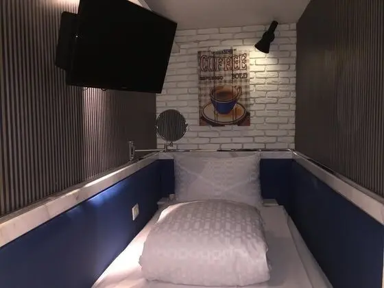 Ortak Ranzalı Oda, Sadece kadınlar için, Sigara İçilmez (Single bed)