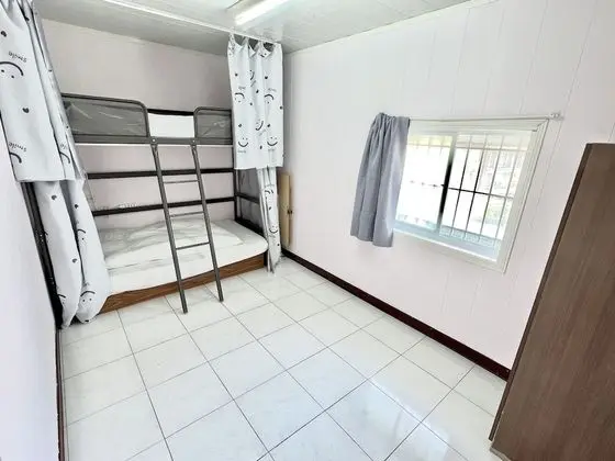 Standard Ortak Ranzalı Oda, Birden Çok Yatak