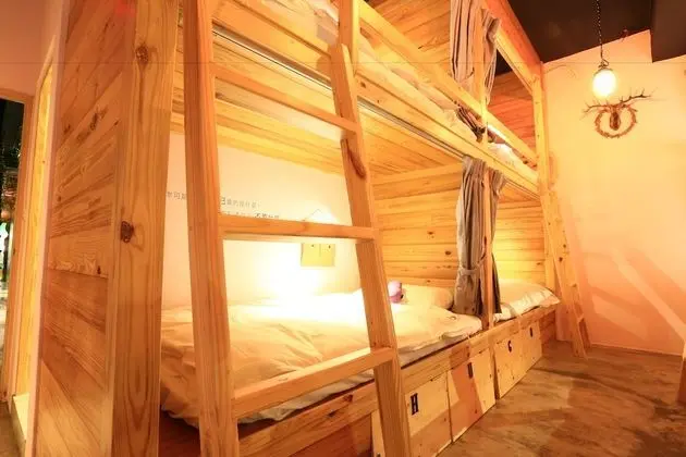 Standard Ortak Ranzalı Oda, Sadece kadınlar için (8 bed)