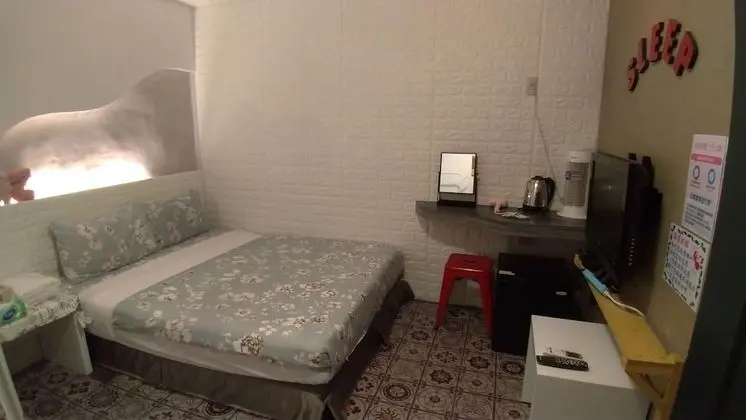 Economy Tek Büyük Yataklı Oda, 1 Yatak Odası, Penceresiz, Zemin Kat
