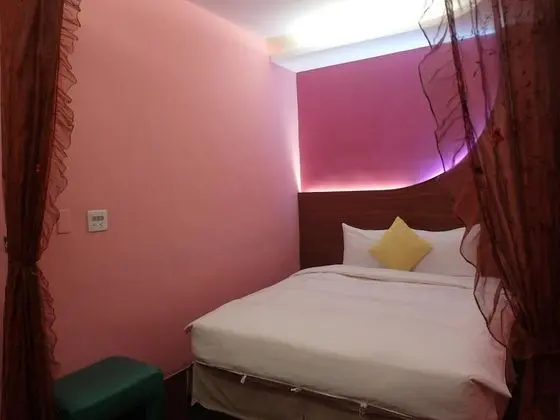 Romantic Tek Büyük Yataklı Oda (202)