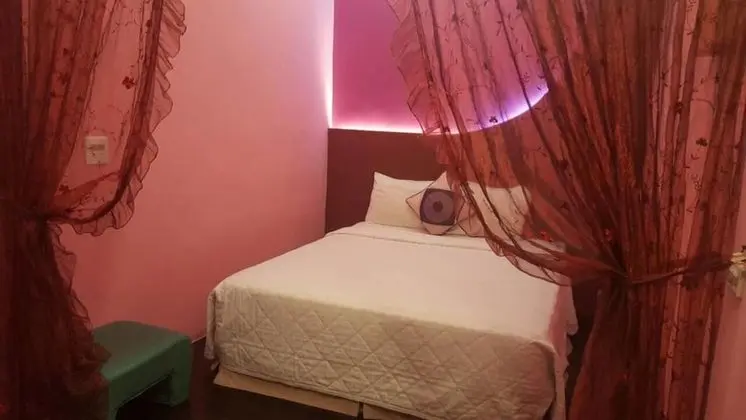 Romantic Tek Büyük Yataklı Oda (202)