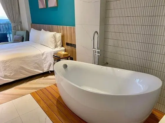 Comfort Tek Büyük Yataklı Oda, Balkon, Deniz Manzaralı