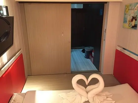Tek Büyük Yataklı Oda, Ortak Banyo