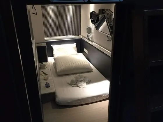 Tek Kişilik Oda, Ortak Banyo