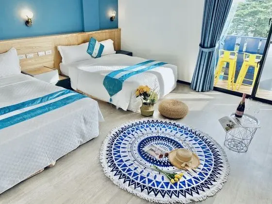 Dört Kişilik Oda, Sigara İçilmez, Balkon