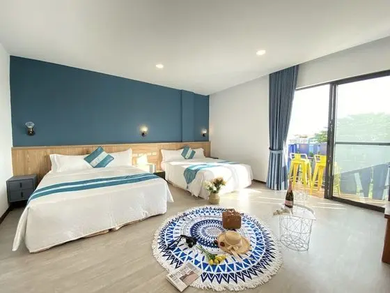 Dört Kişilik Oda, Sigara İçilmez, Balkon