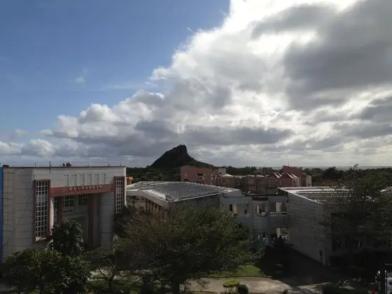 Dört Kişilik Oda, Sigara İçilmez, Balkon