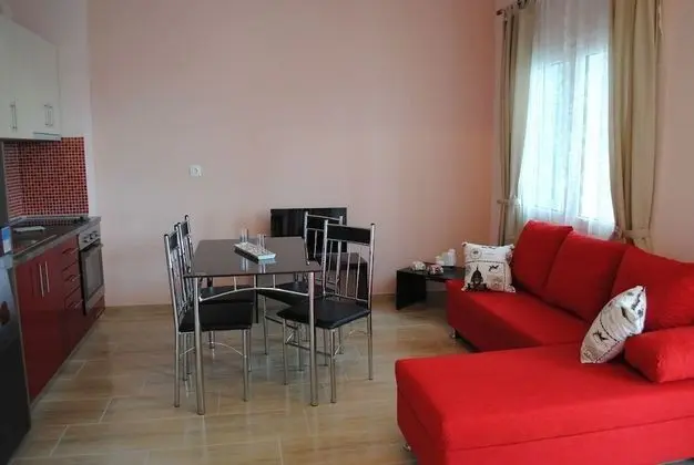 Apart Daire, Bahçe Manzaralı
