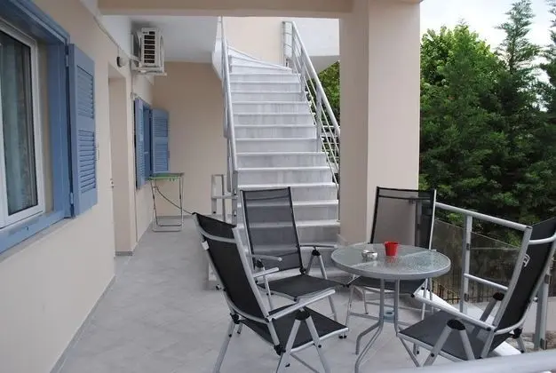 Apart Daire, Bahçe Manzaralı