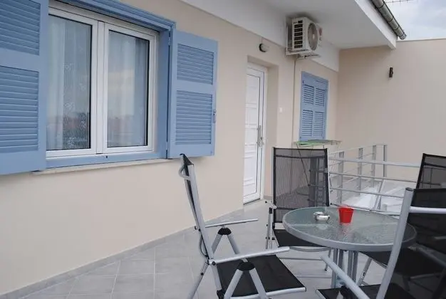 Apart Daire, Bahçe Manzaralı