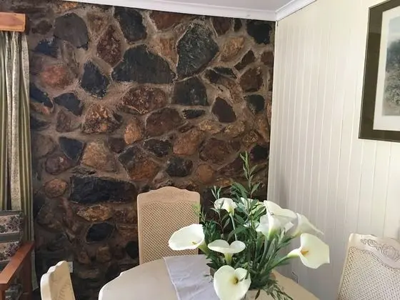 Kır Evi, Bahçe Manzaralı