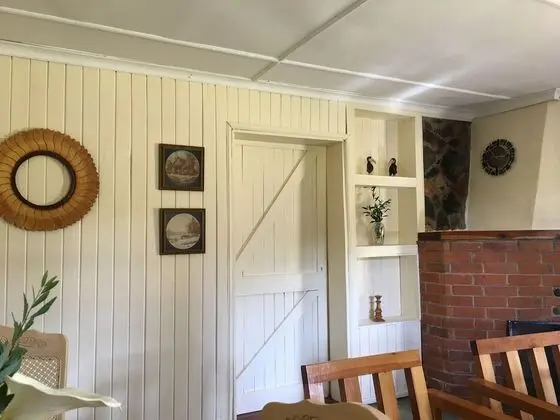 Kır Evi, Bahçe Manzaralı