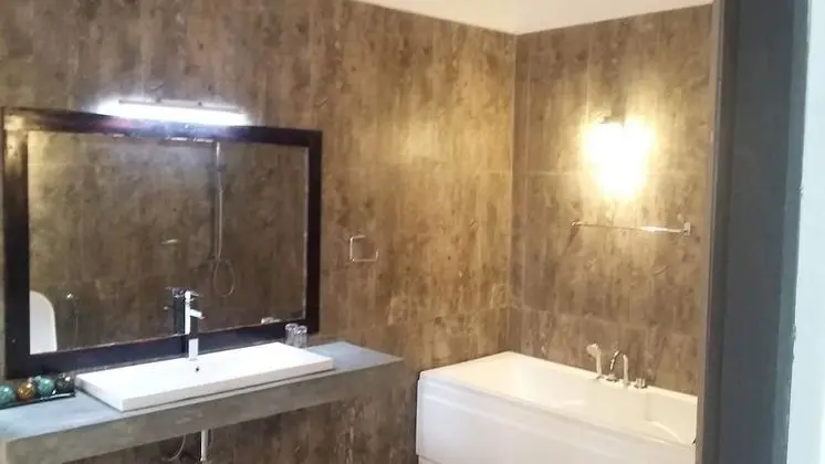 Deluxe Tek Büyük Yataklı Oda, Bahçe Manzaralı