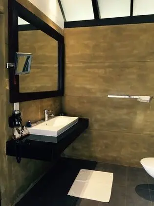 Deluxe Tek Büyük Yataklı Oda, Bahçe Manzaralı