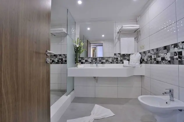 Deluxe Tek Büyük veya İki Ayrı Yataklı Oda, Şehir Manzaralı