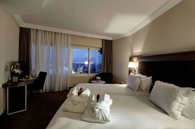 Duplex Suite Mosque View