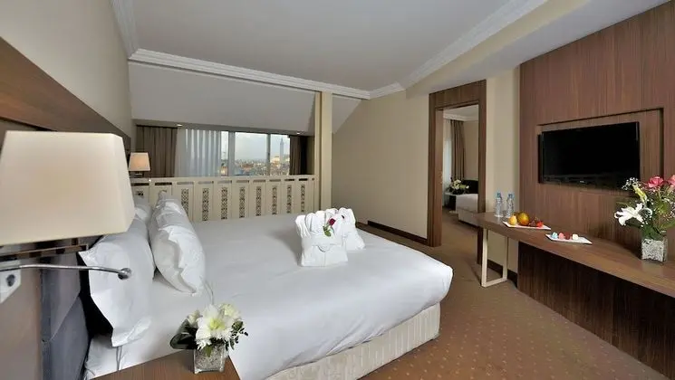 Duplex Suite Mosque View