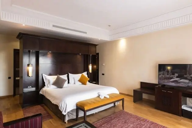Deluxe Oda, Havuz Manzaralı