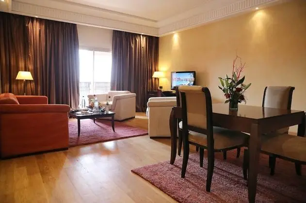 Senior Süit, Bahçe Manzaralı