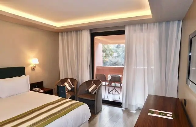 Deluxe Tek Büyük veya İki Ayrı Yataklı Oda, Bahçe Manzaralı