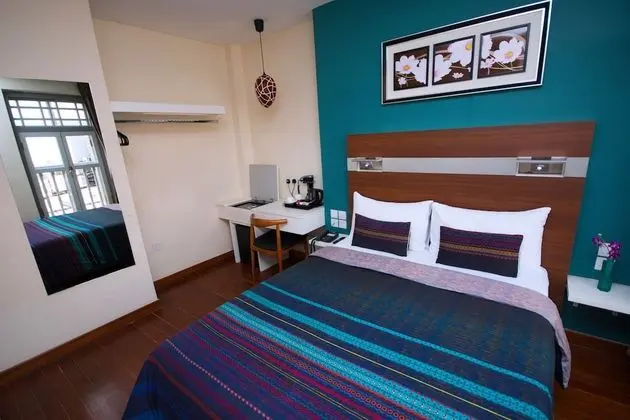 Deluxe Tek Büyük Yataklı Oda